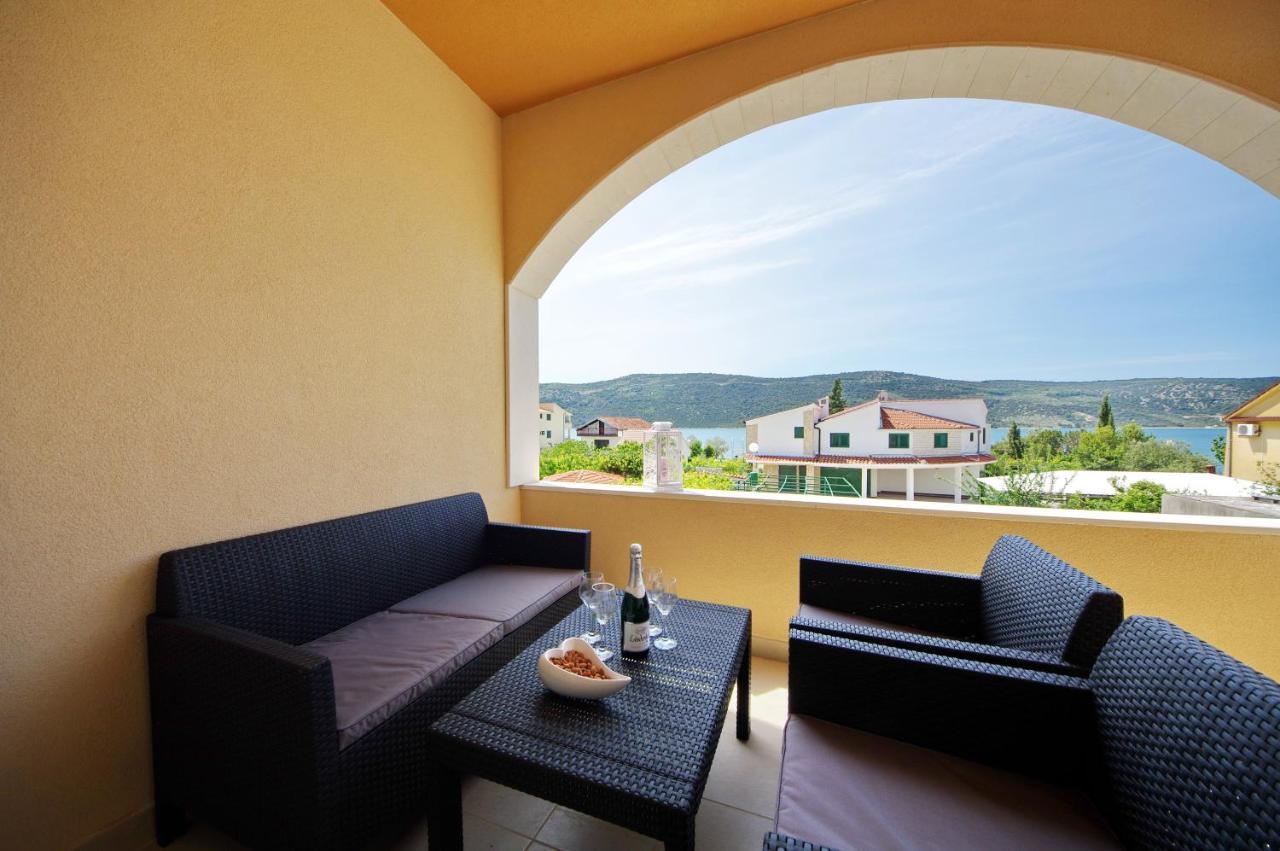 Apartmani Maris Poljica  Экстерьер фото